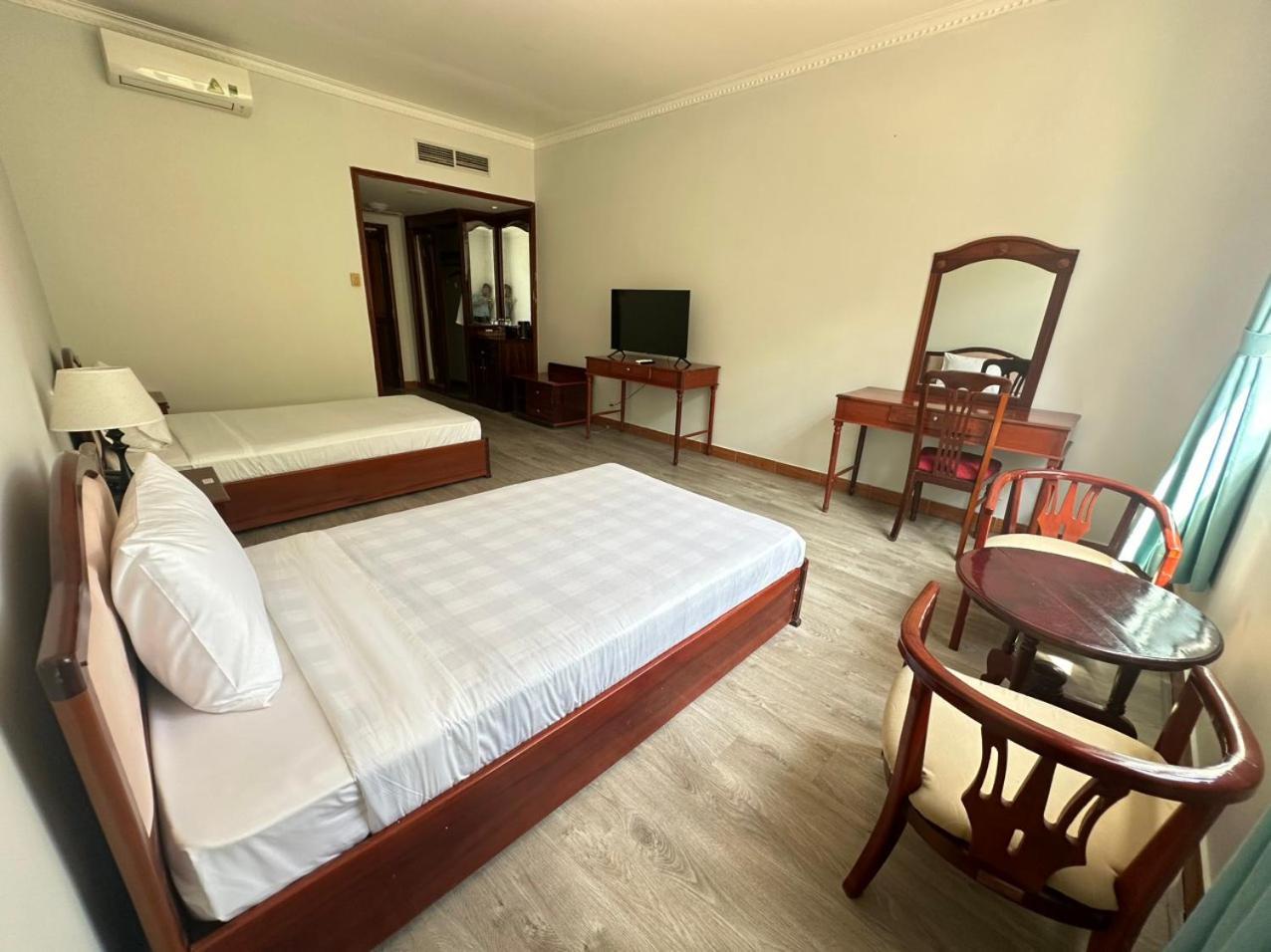 Ngoc Thu Hotel Soc Trang Luaran gambar